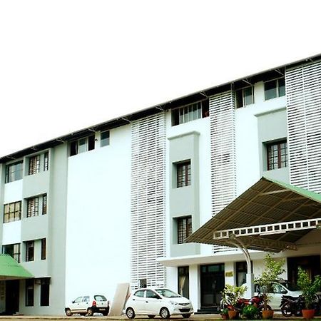 מלפורם Hotel Soorya Regency מראה חיצוני תמונה